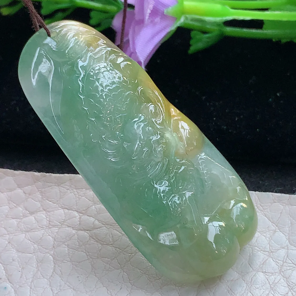 lz实拍51.8*24*7.8缅甸翡翠精雕黄加绿生肖虎吊坠如虎添翼玉坠