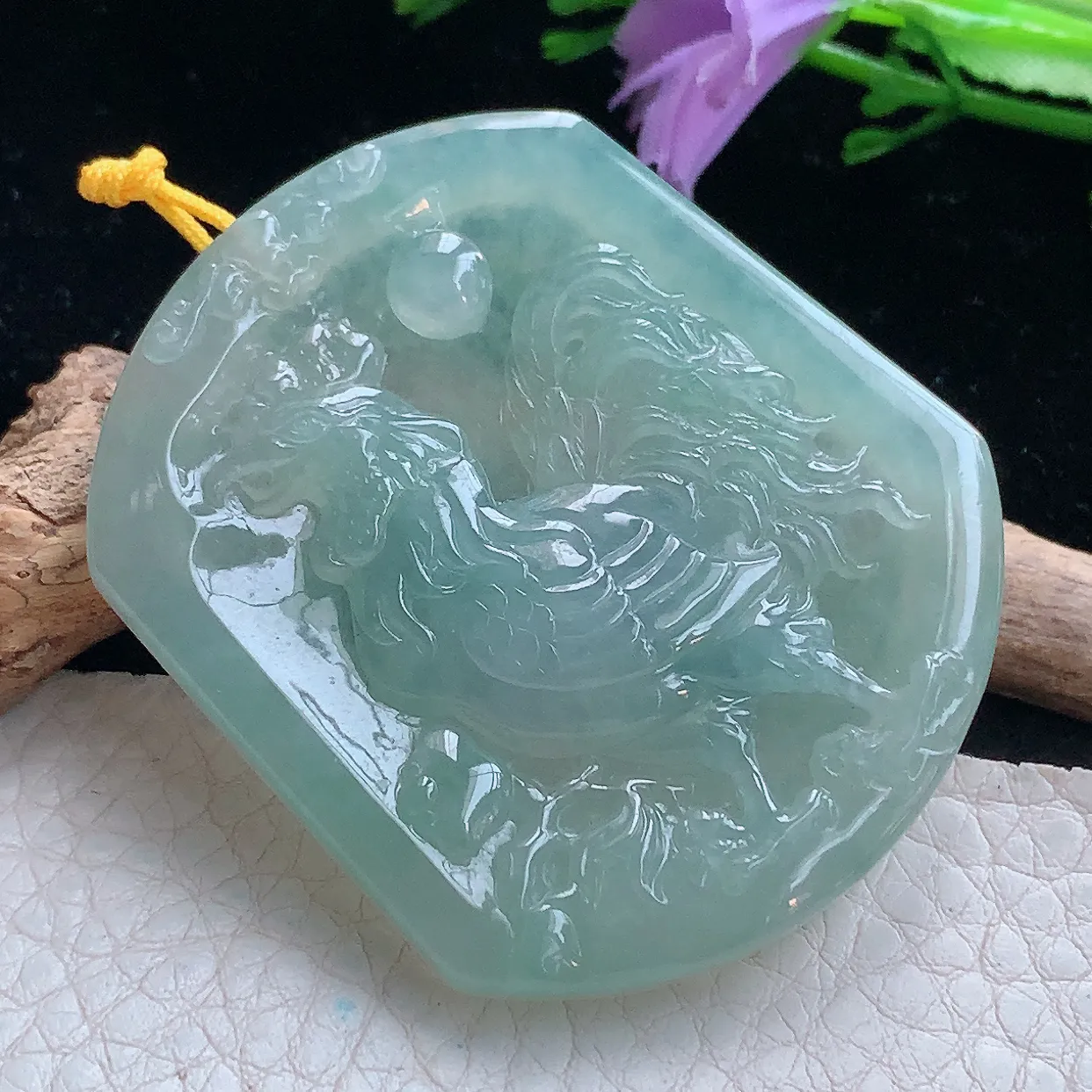 Ktj实拍50*42.6*6.3缅甸翡翠精雕冰透水绿生肖金鸡吊坠 生肖守护神