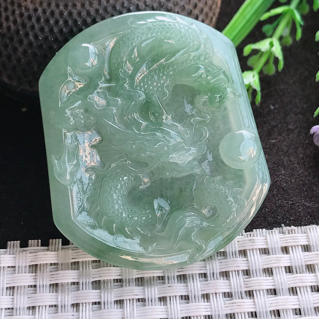 实拍A货翡翠49.3/42.8/5.8老坑冰胶冰晴满绿龙牌吊坠翡翠挂件