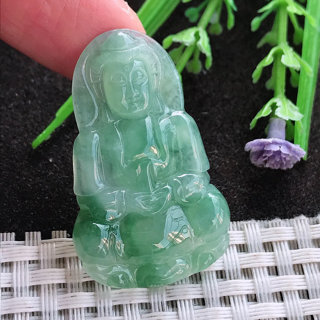实拍A货翡翠39.8/25/4老坑冰胶水灵满绿小观音吊坠翡翠挂件