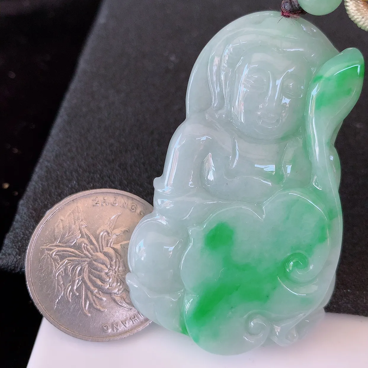 自然光实拍，冰润飘绿翡翠保平安观音菩萨吊坠，玉质莹润，佩戴佳品，#46.7