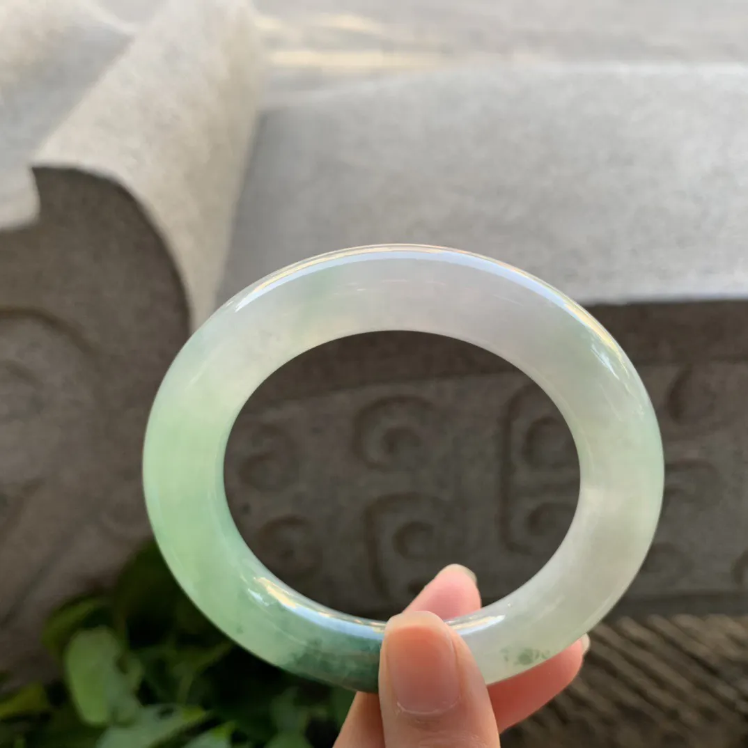 圈口55.6-11.5 【冰飘绿圆条手镯】圆条55 56可戴