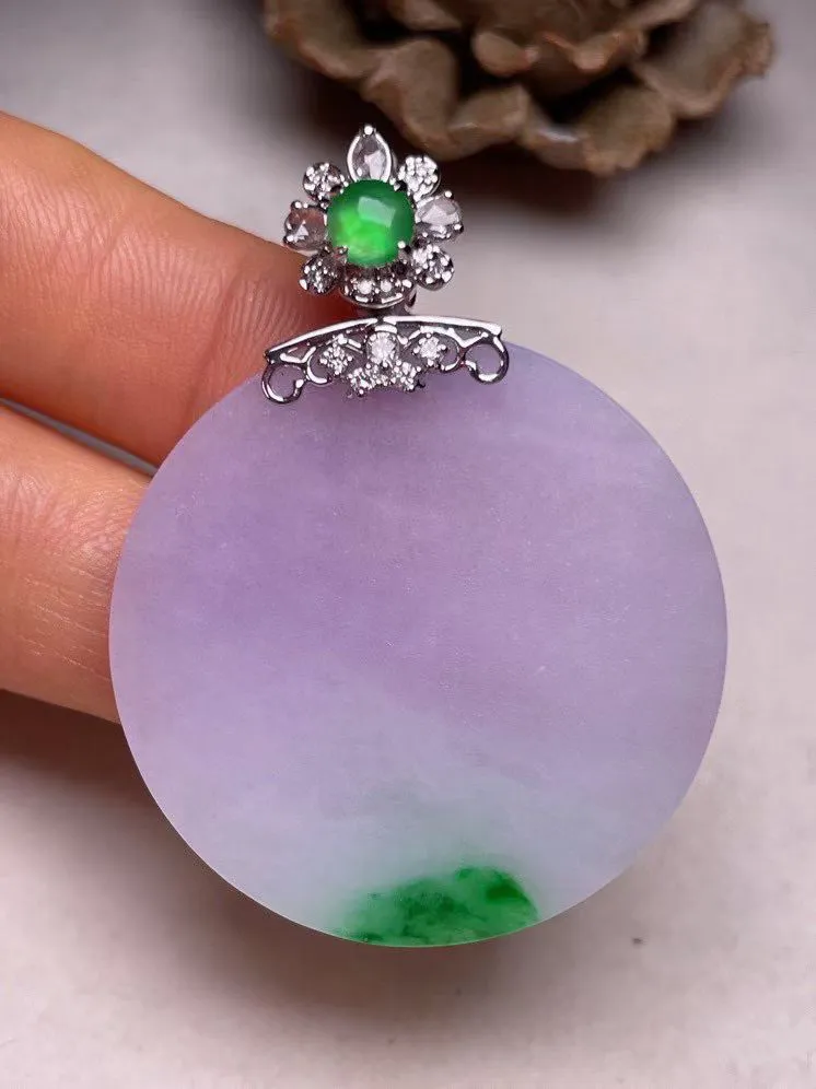 冰糯种紫罗兰飘花平安扣吊坠、真金真钻镶嵌，种水好，玉质细腻 .裸石尺寸 34.5