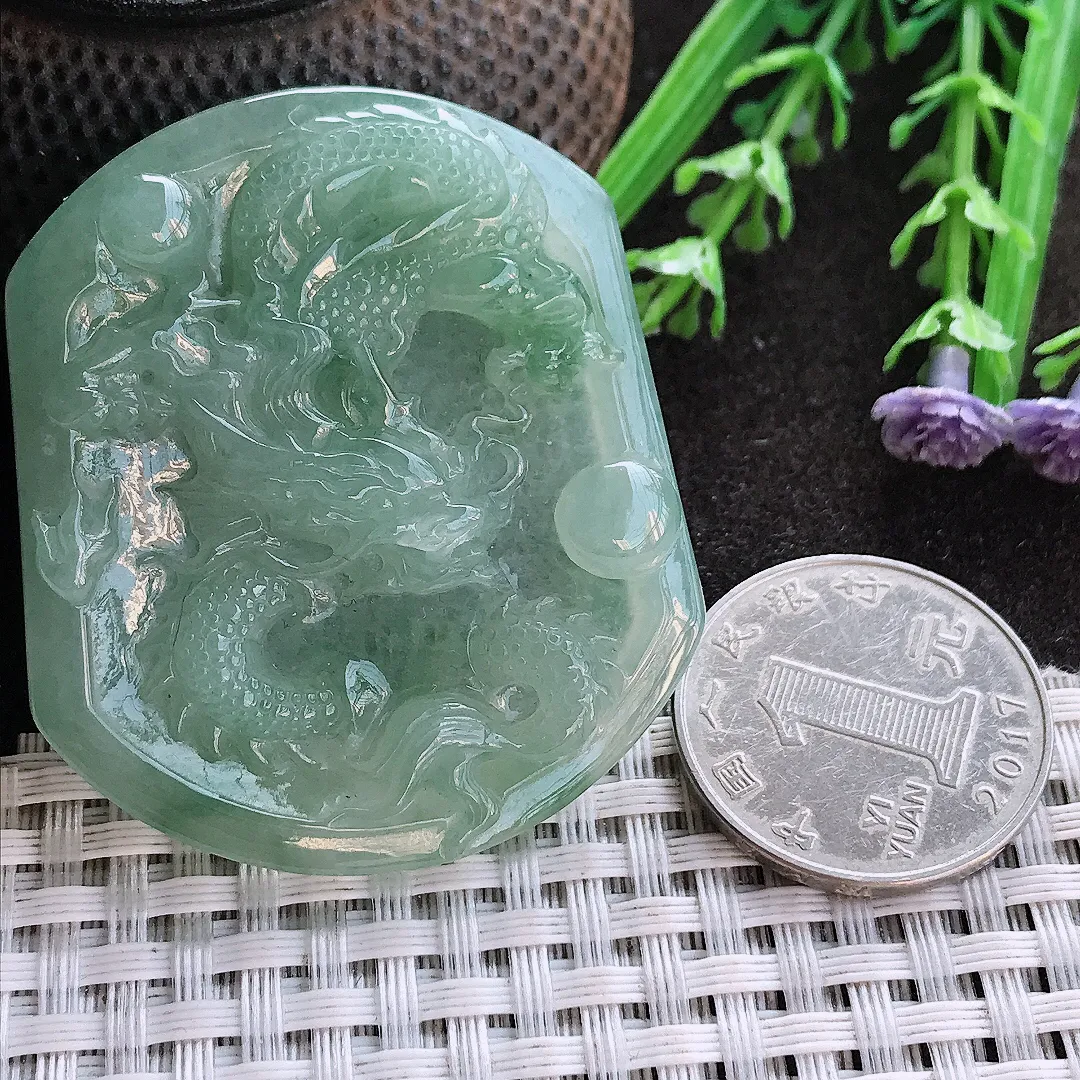 实拍A货翡翠49.3/42.8/5.8老坑冰胶冰晴满绿龙牌吊坠翡翠挂件