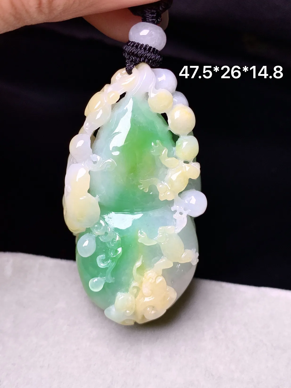 飘黄绿翡葫芦吊坠 玉质细腻 色泽艳丽清新 整体尺寸 47.5*26*14.8