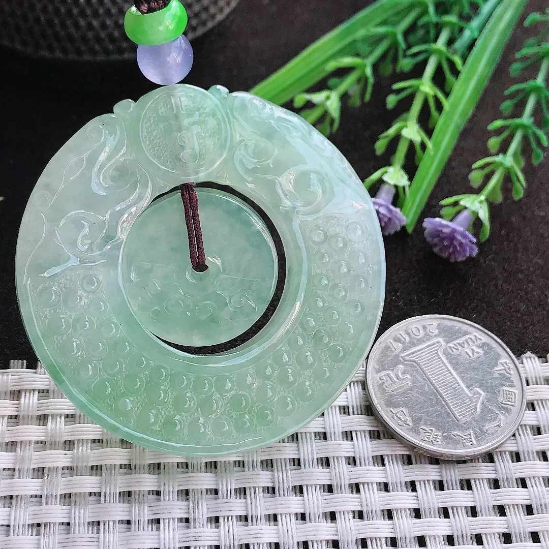 实拍A货翡翠53.8/6.6老坑冰胶水灵冰晴甜绿仿古平安扣吊坠翡翠挂件