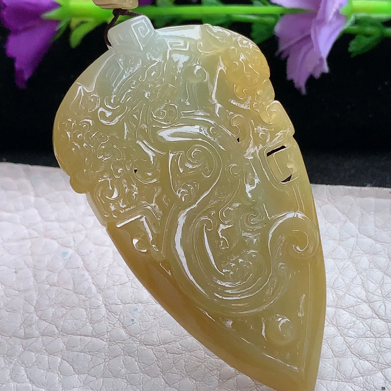 lz实拍65.6*37.8*6.3缅甸翡翠黄翡仿古龙吊坠