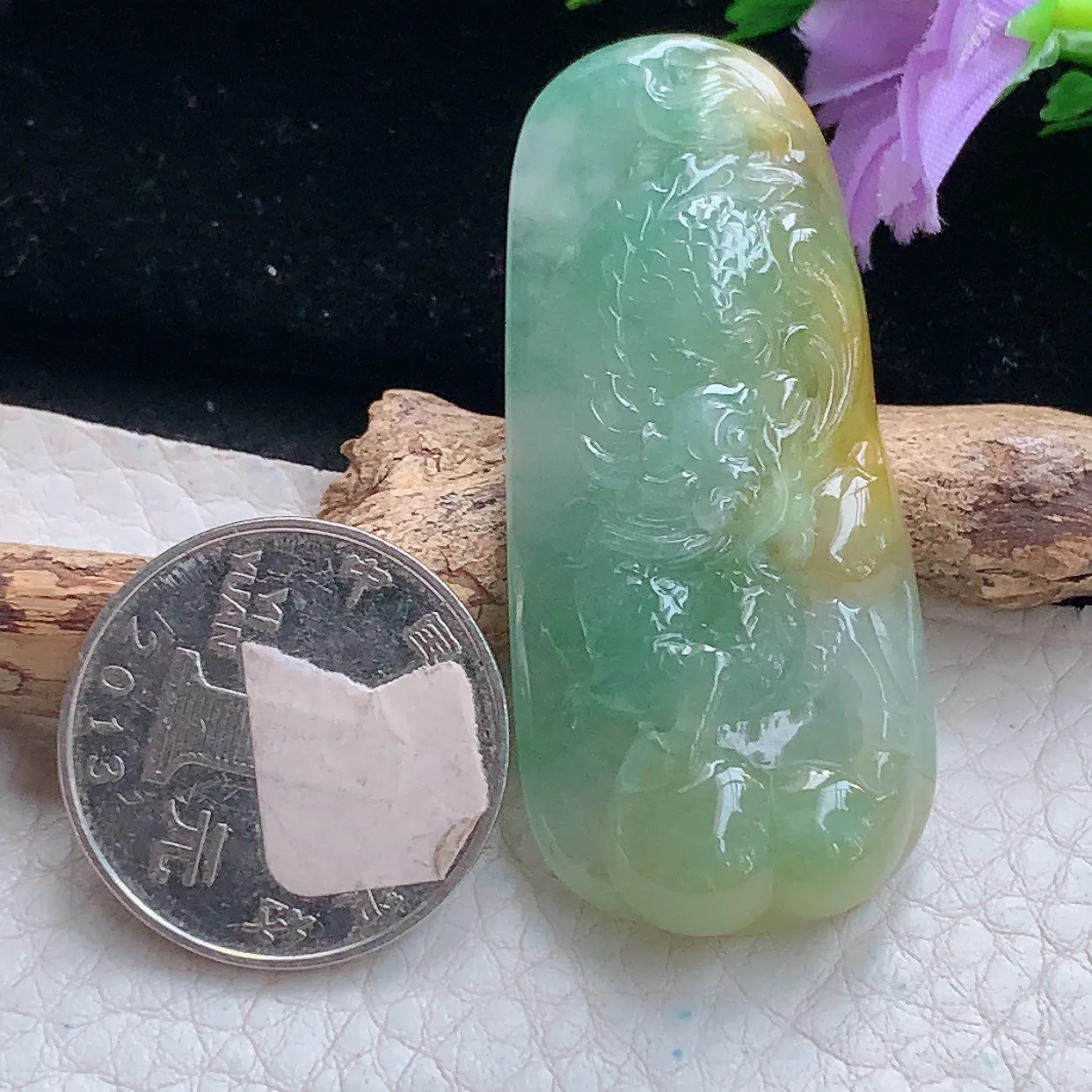 lz实拍51.8*24*7.8缅甸翡翠精雕黄加绿生肖虎吊坠如虎添翼玉坠