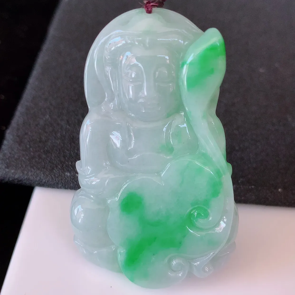 自然光实拍，冰润飘绿翡翠保平安观音菩萨吊坠，玉质莹润，佩戴佳品，#46.7