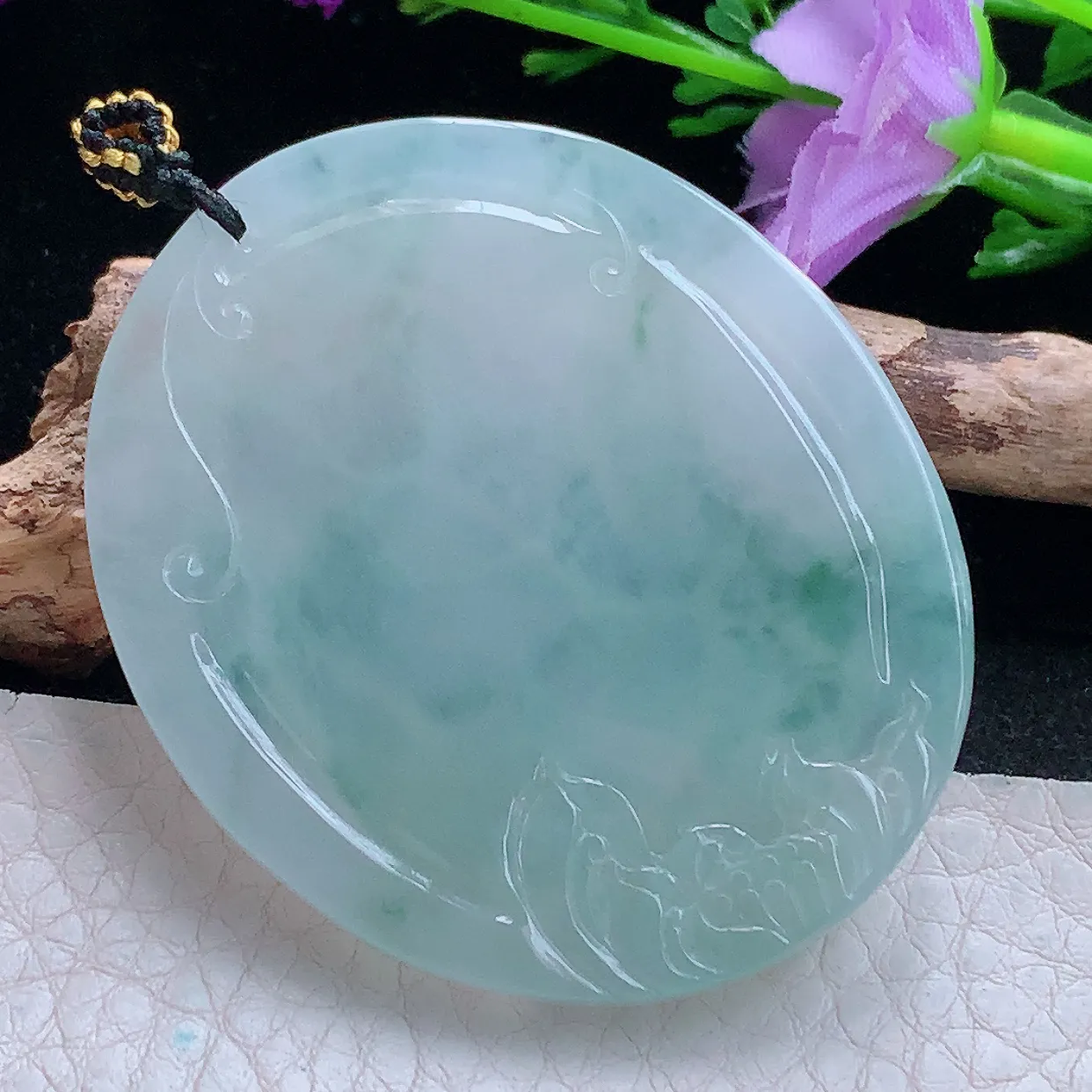 kh实拍52*44*5.8缅甸翡翠精雕阿弥陀佛玉坠 生肖守护神