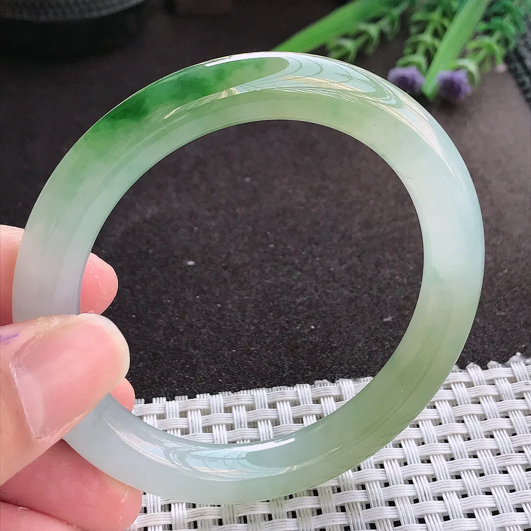 实拍翡翠A货56/9.3/9.7老坑冰胶水灵特色黄加绿圆条手镯翡翠玉镯女款百搭