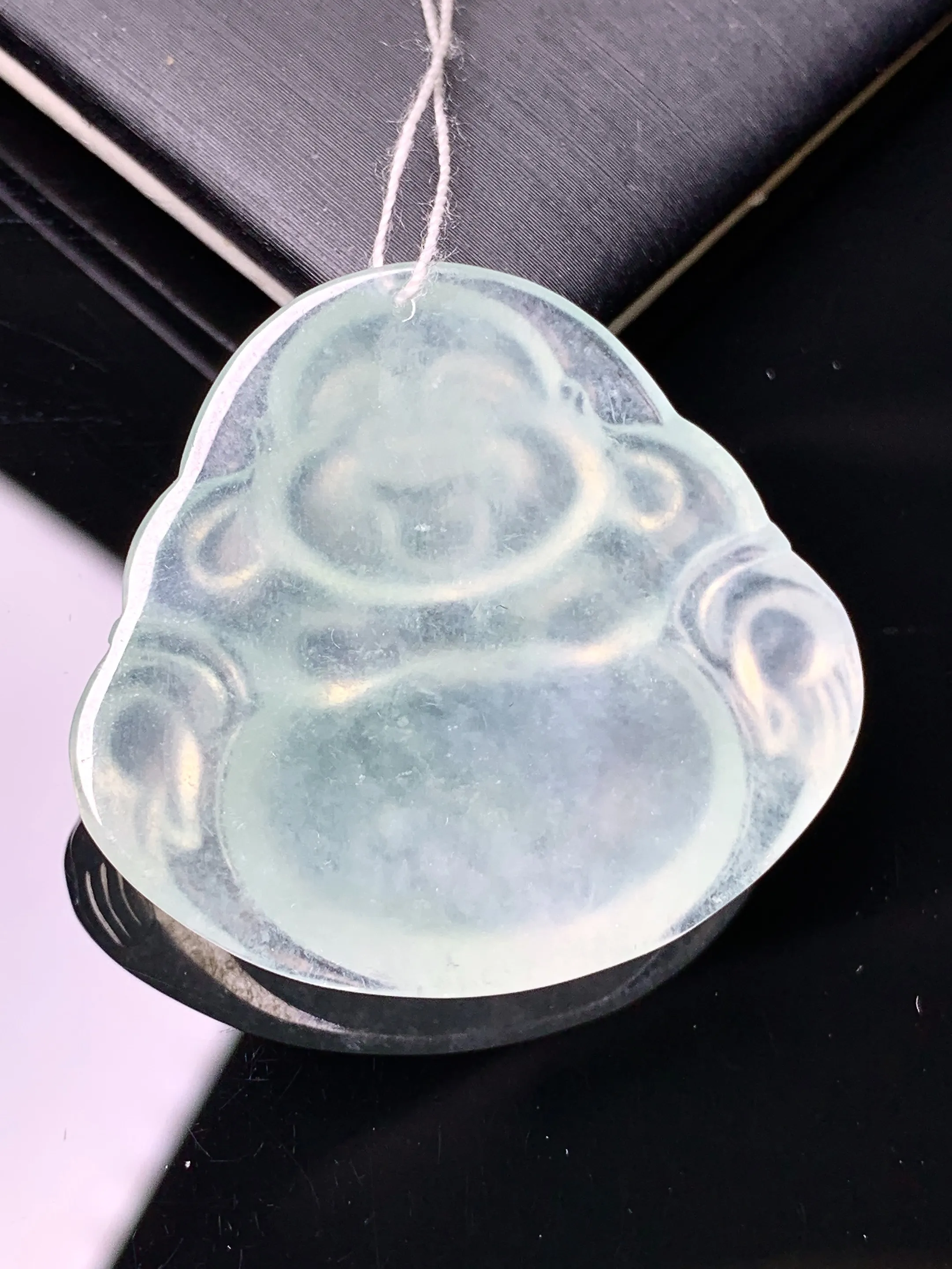 冰种佛公吊坠 玉质细腻 色泽艳丽清新 整体尺寸32.5*35*6.2