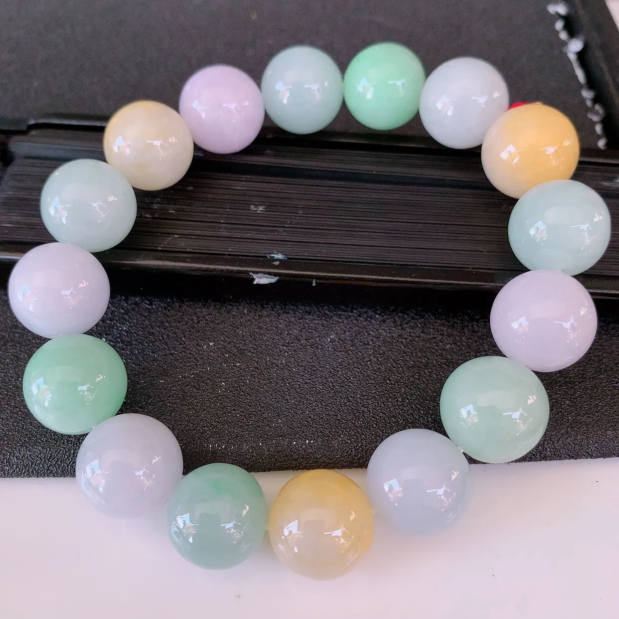 自然光实拍，冰润多宝翡翠手链，多彩翡翠手串，颜色丰富，料子细腻，高档大气，自戴送礼佳品！#46.7取一尺寸13.2