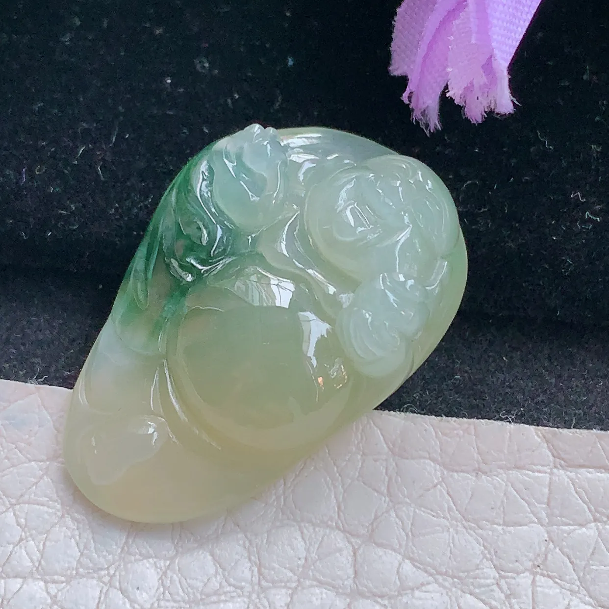 lz实拍29.2*19.6*7.5缅甸翡翠巧雕黄翡逍遥佛公吊坠 站佛布袋佛玉坠