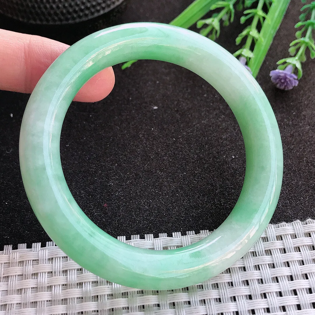 实拍翡翠A货54.5/11.2/10.3老坑油润果绿色圆条手镯翡翠玉镯女款百搭