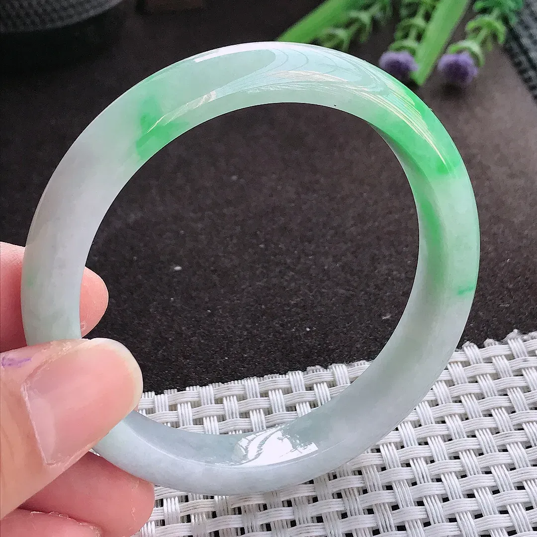 实拍翡翠A货58/11.5/7.8老坑精美飘阳绿手镯翡翠玉镯女款百搭