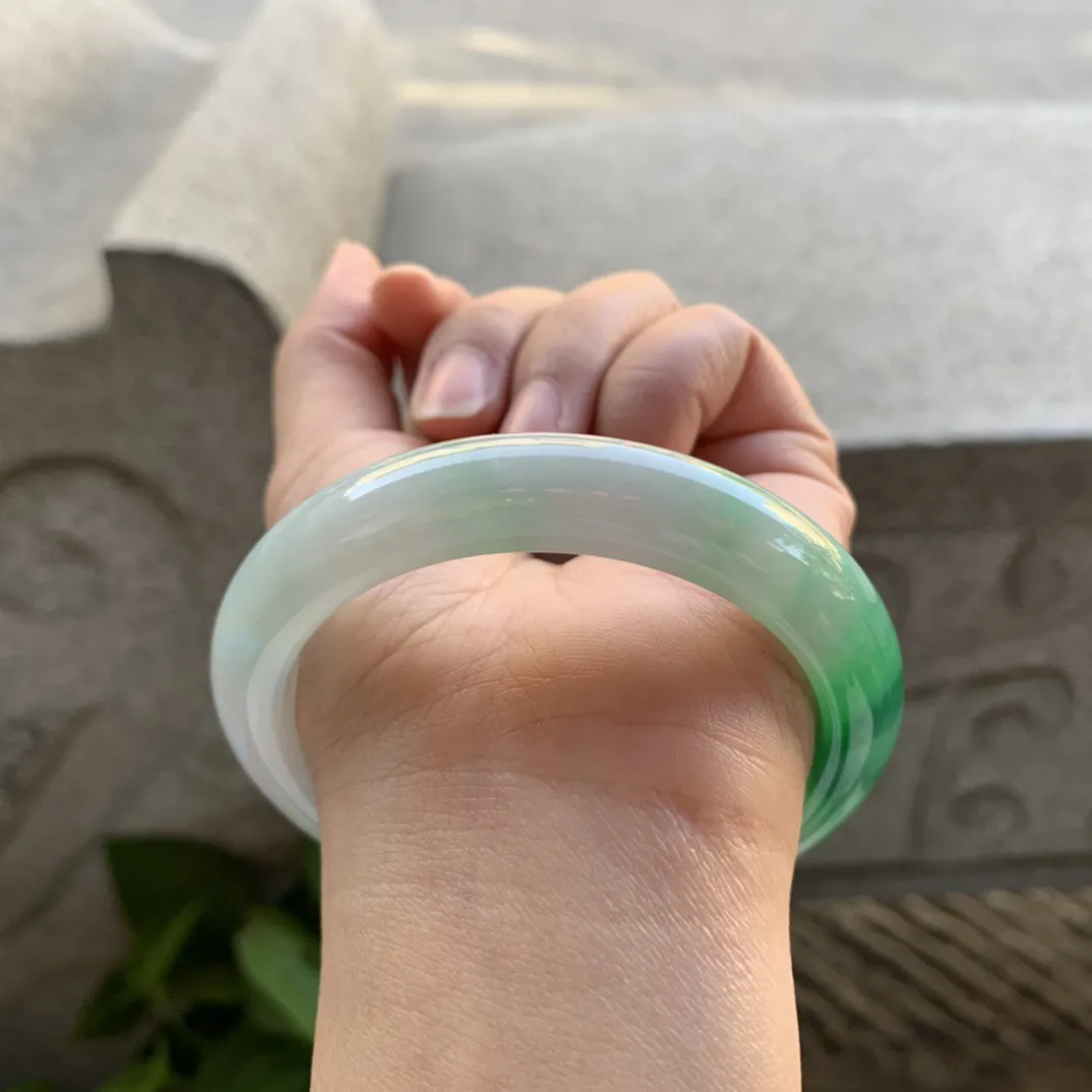 大圈口 58.9-11.9-8.6【辣绿正圈手镯】正圈58 59可戴