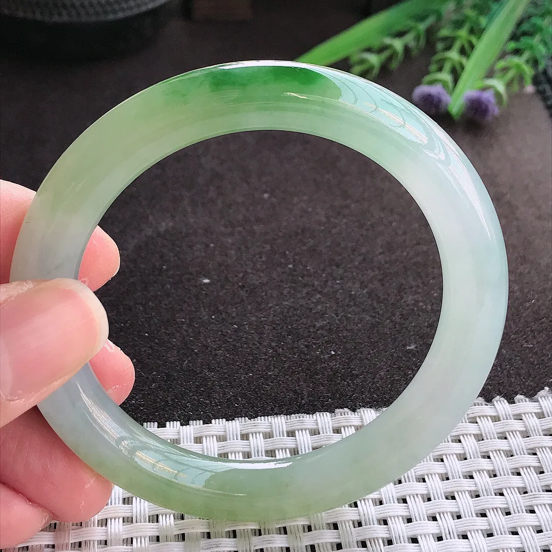 实拍翡翠A货56/9.3/9.7老坑冰胶水灵特色黄加绿圆条手镯翡翠玉镯女款百搭