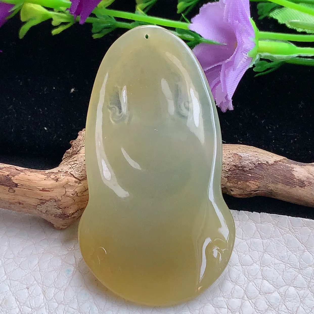 lz实拍61*33.8*6缅甸翡翠精雕黄翡观音坠 观音菩萨玉挂件