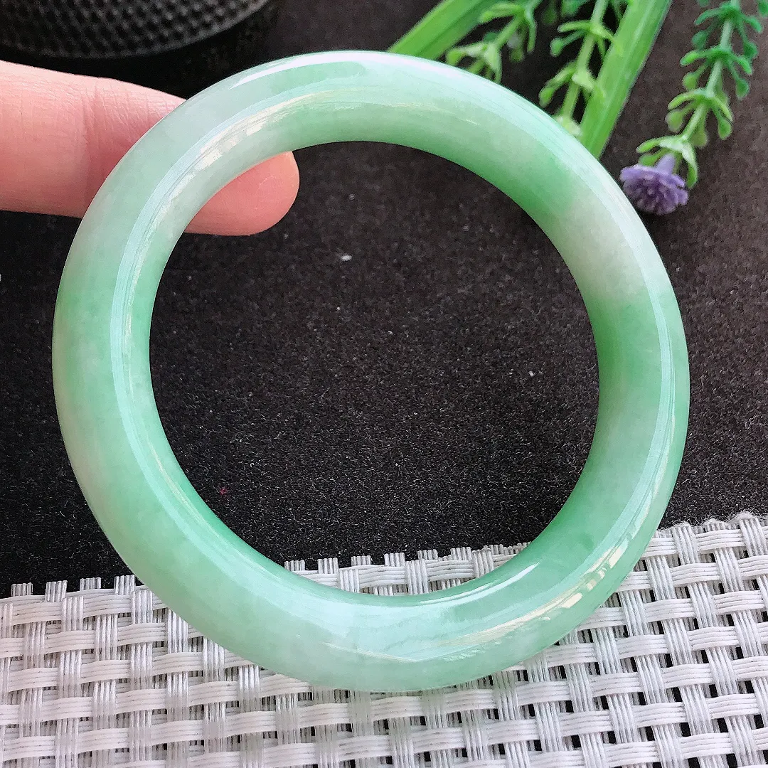 实拍翡翠A货54.5/11.2/10.3老坑油润果绿色圆条手镯翡翠玉镯女款百搭