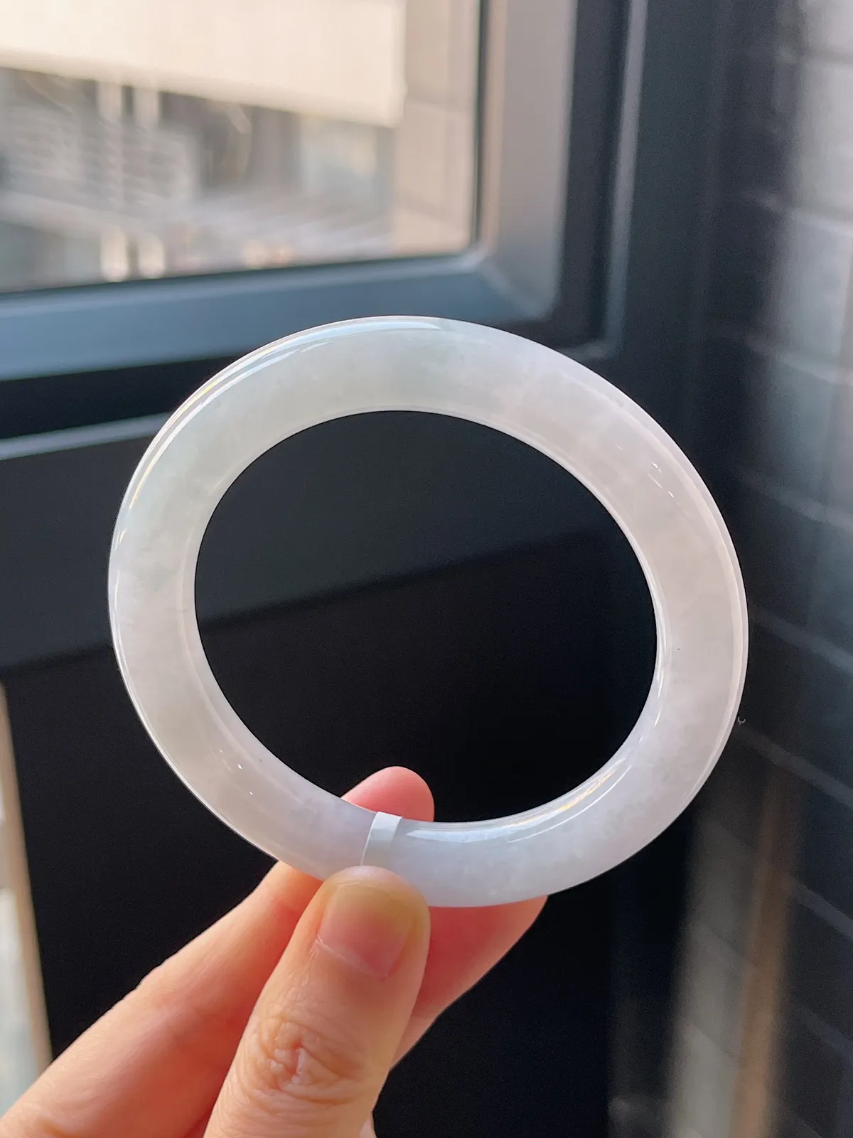 圆镯54.6圈口，翡翠冰糯种白色手镯