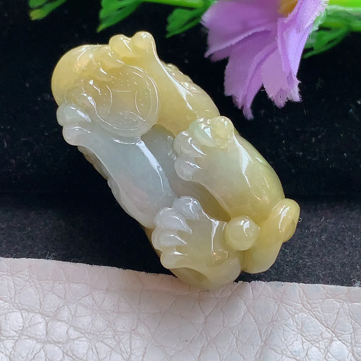 lz实拍37*18.3*17.5缅甸翡翠精雕黄翡貔貅吊坠 招财貔貅玉坠