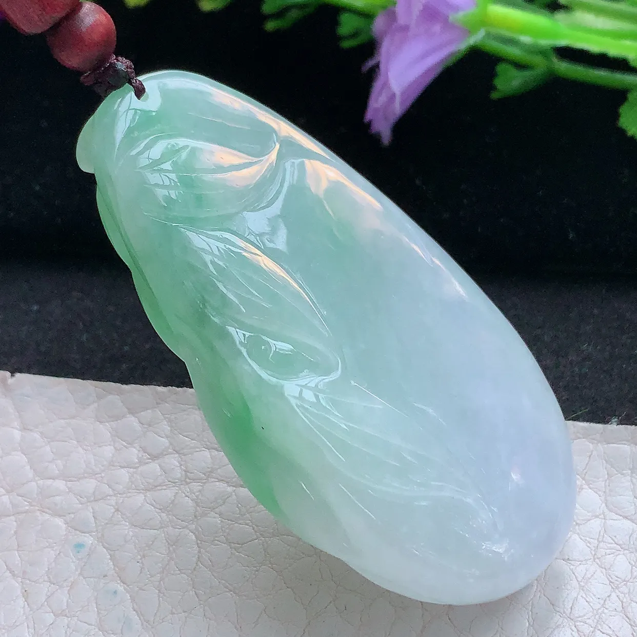 zen实拍60.6*33.6*13.3天然缅甸翡翠白底青飘绿一枝独秀吊坠