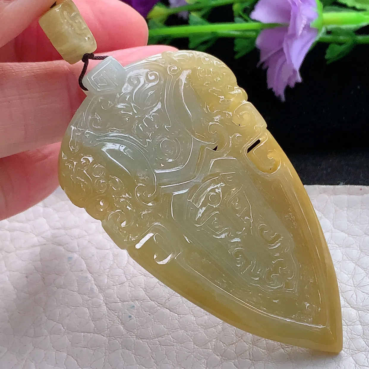 lz实拍65.6*37.8*6.3缅甸翡翠黄翡仿古龙吊坠