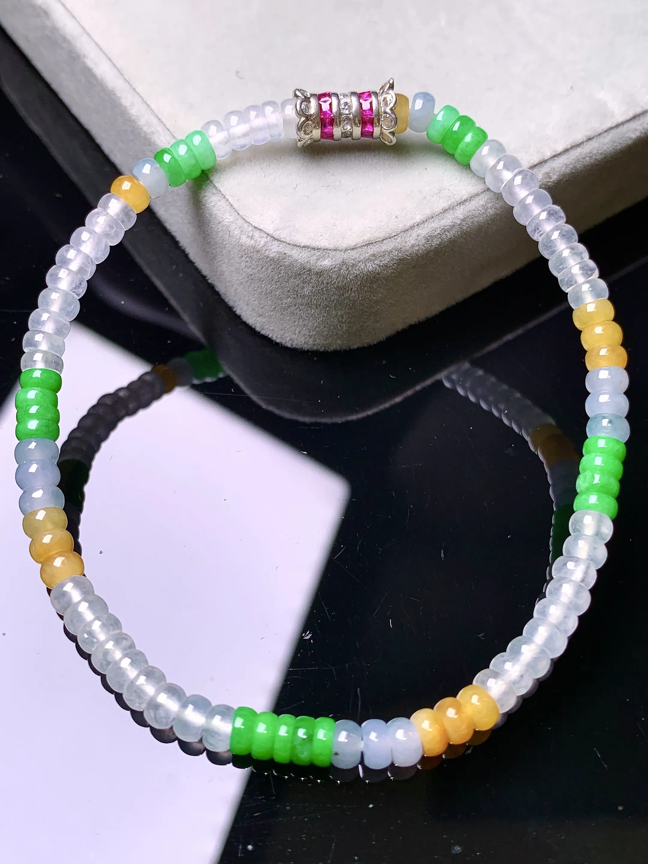 多彩算盘珠手链 玉质细腻 色泽艳丽清新 整体尺寸4*2.3