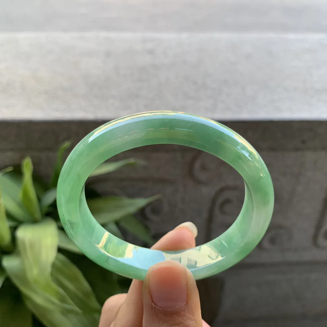 圈口 54-46.9-12.3-7.9【满绿贵妃手镯】贵妃54 55可戴