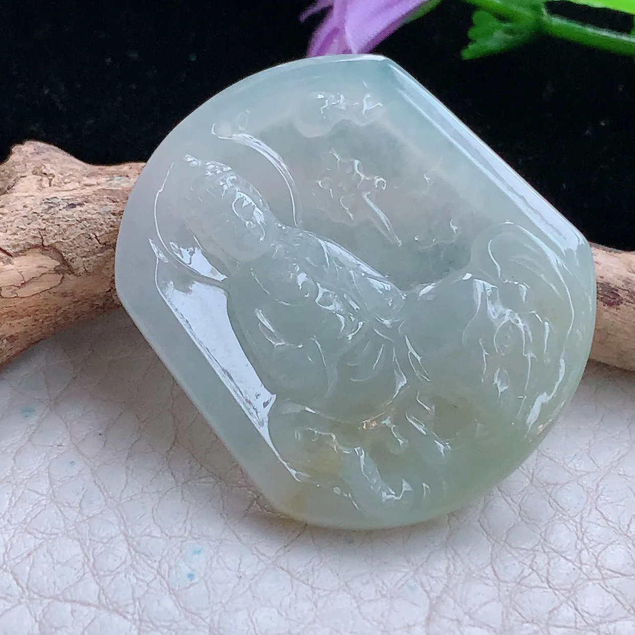 kh实拍38.6*33.5*4.4缅甸翡翠俏色普贤观音菩萨吊坠，守护神