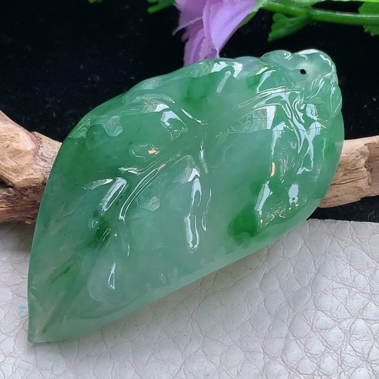 lz实拍60*32.2*10.8缅甸翡翠精雕金枝玉叶吊坠 家大业大项坠