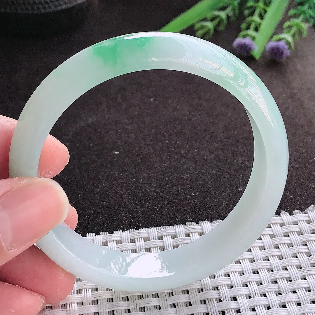 实拍翡翠A货57/13/7.2老坑秀气冰润飘绿手镯翡翠玉镯女款百搭