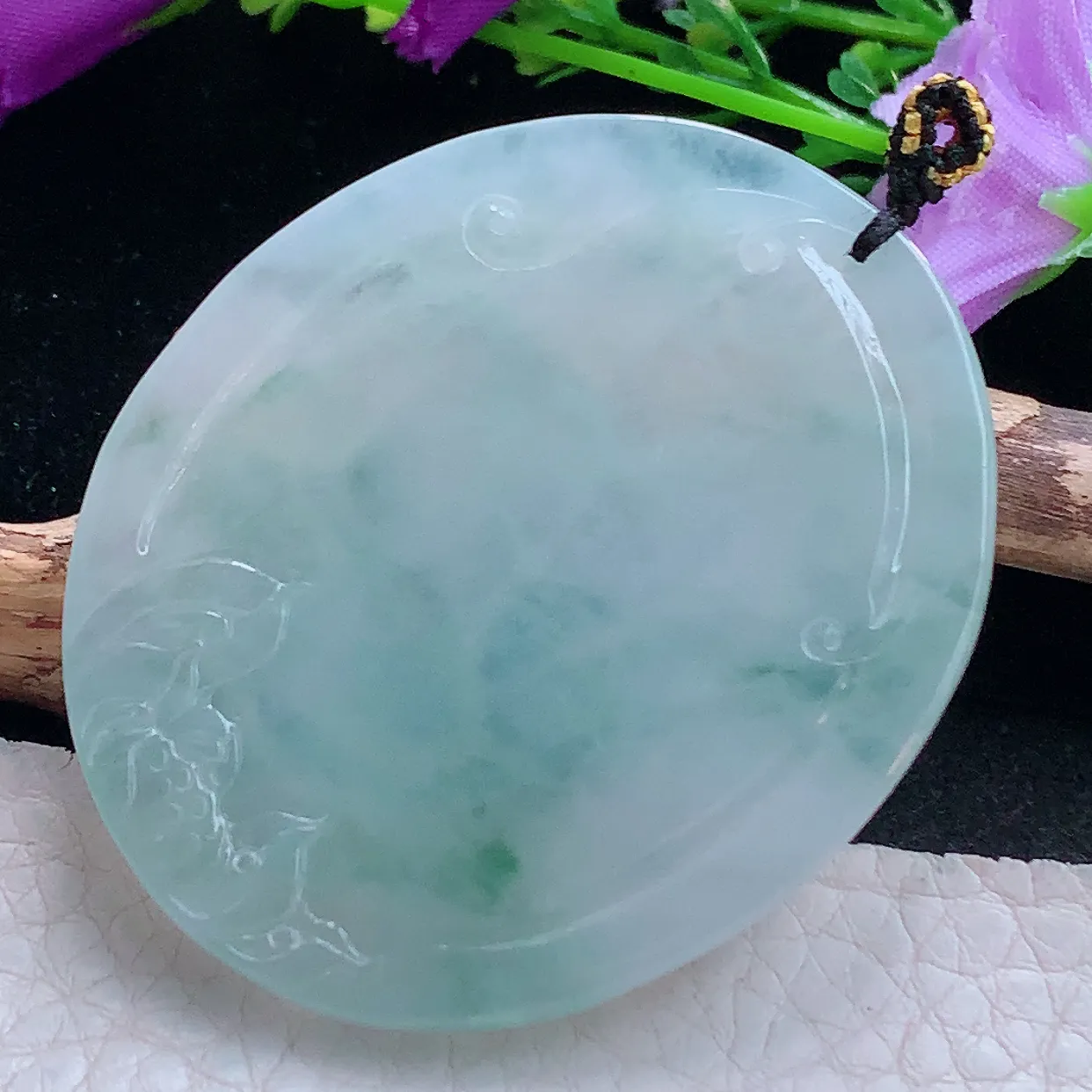 kh实拍52*44*5.8缅甸翡翠精雕阿弥陀佛玉坠 生肖守护神