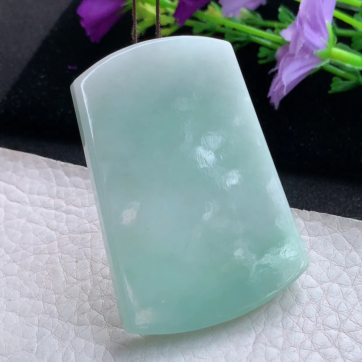 zen实拍57.8*40.6*6.6天然缅甸翡翠淡绿平安无事牌吊坠