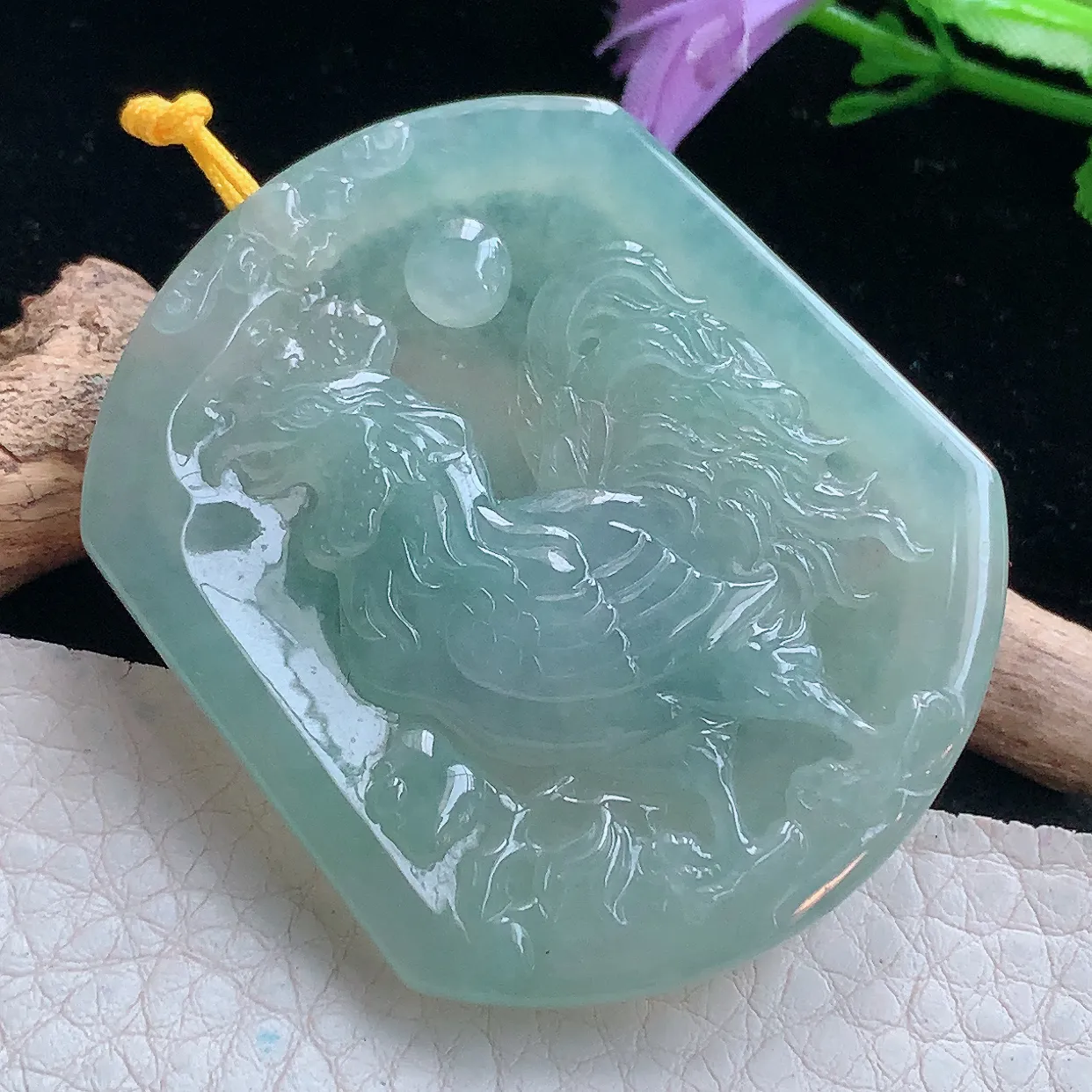 Ktj实拍50*42.6*6.3缅甸翡翠精雕冰透水绿生肖金鸡吊坠 生肖守护神