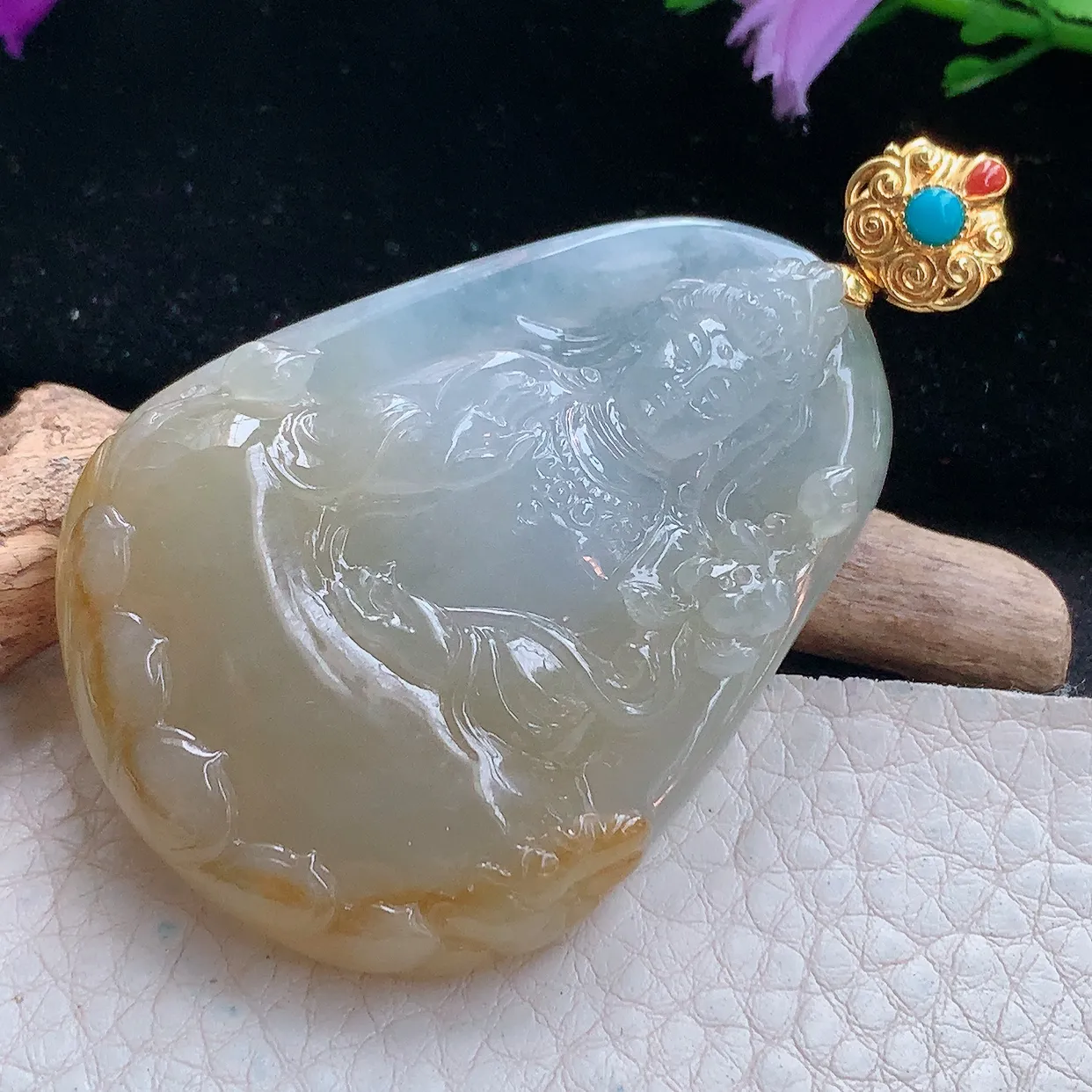 yl实拍裸石54.5*41*9缅甸翡翠精雕冰黄翡大势至观音菩萨吊坠 生肖守护神，18k金扣头