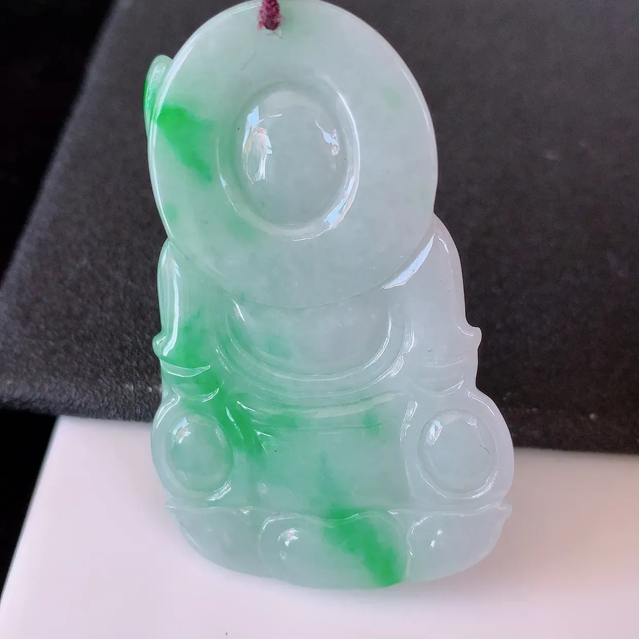 自然光实拍，冰润飘绿翡翠保平安观音菩萨吊坠，玉质莹润，佩戴佳品，#46.7