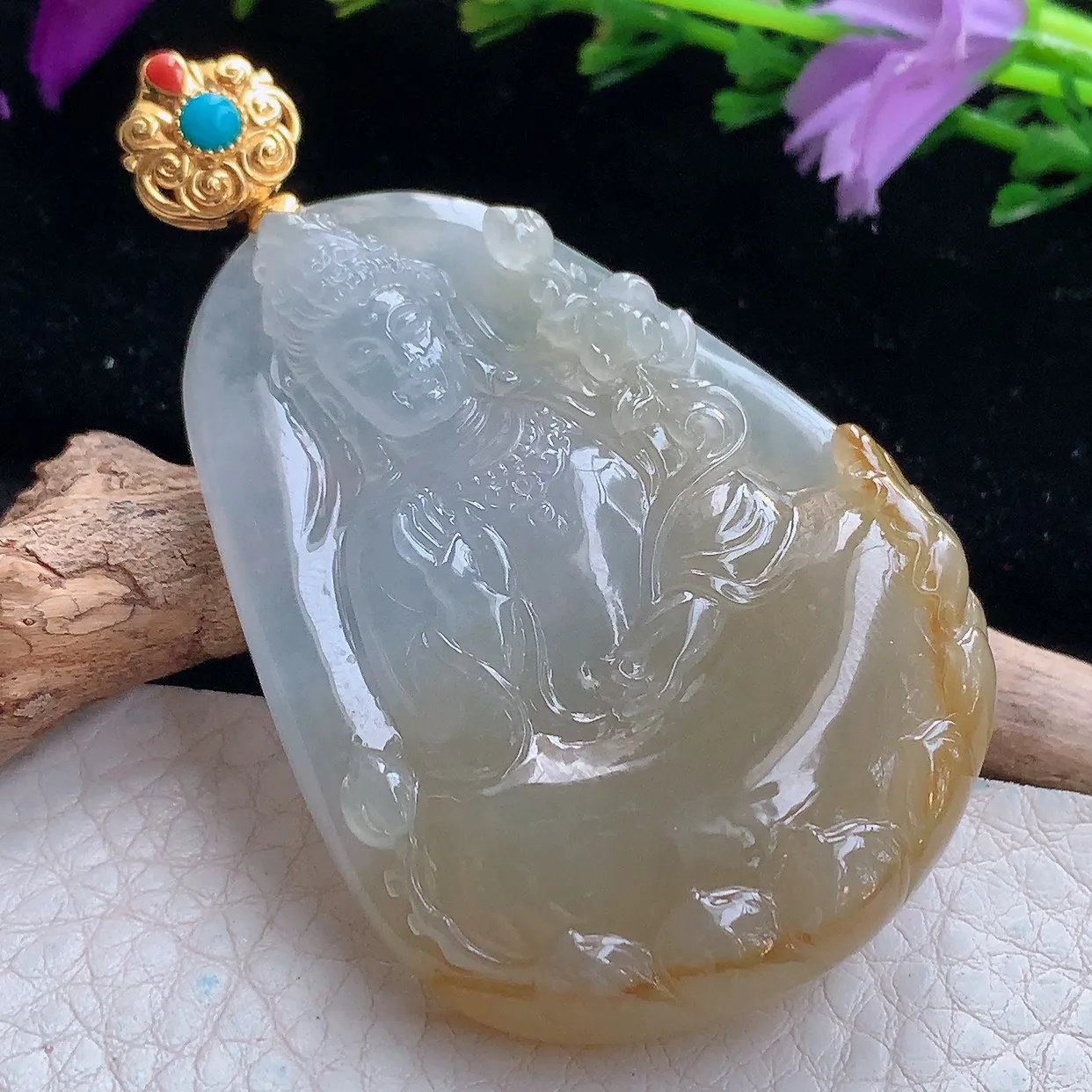 yl实拍裸石54.5*41*9缅甸翡翠精雕冰黄翡大势至观音菩萨吊坠 生肖守护神，18k金扣头