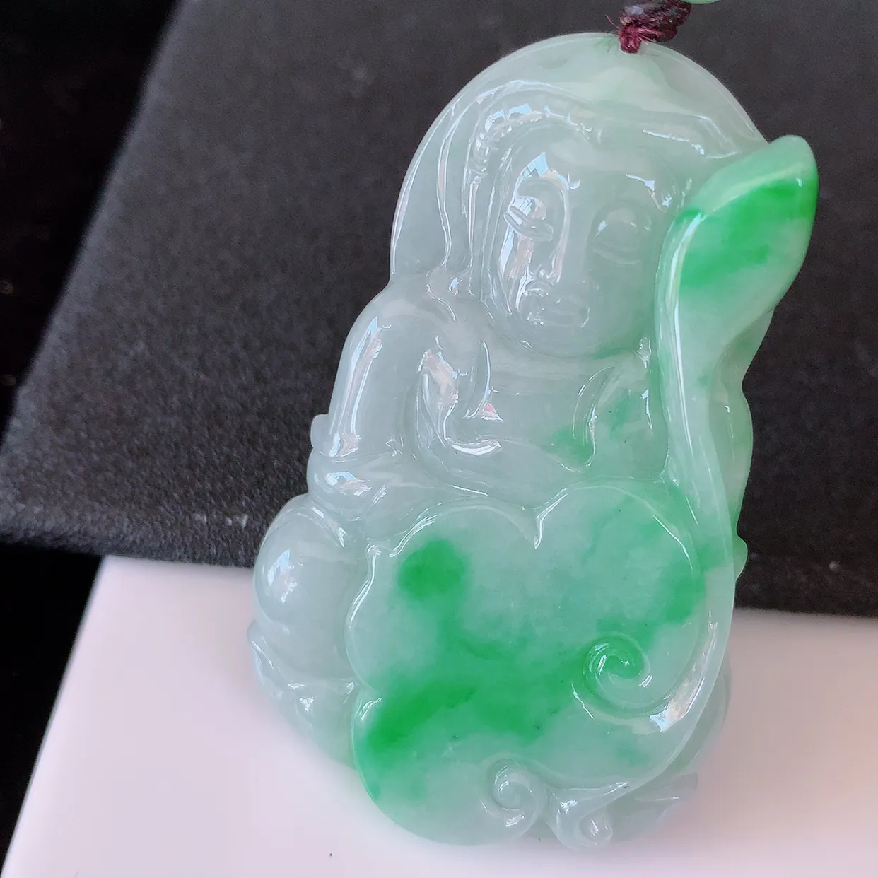 自然光实拍，冰润飘绿翡翠保平安观音菩萨吊坠，玉质莹润，佩戴佳品，#46.7
