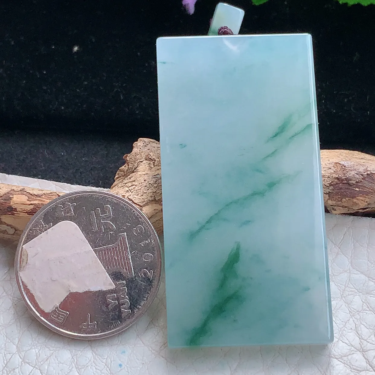 lz实拍53.6*27.5*5缅甸翡翠精雕冰飘花平安无事牌吊坠 无字素面牌玉坠