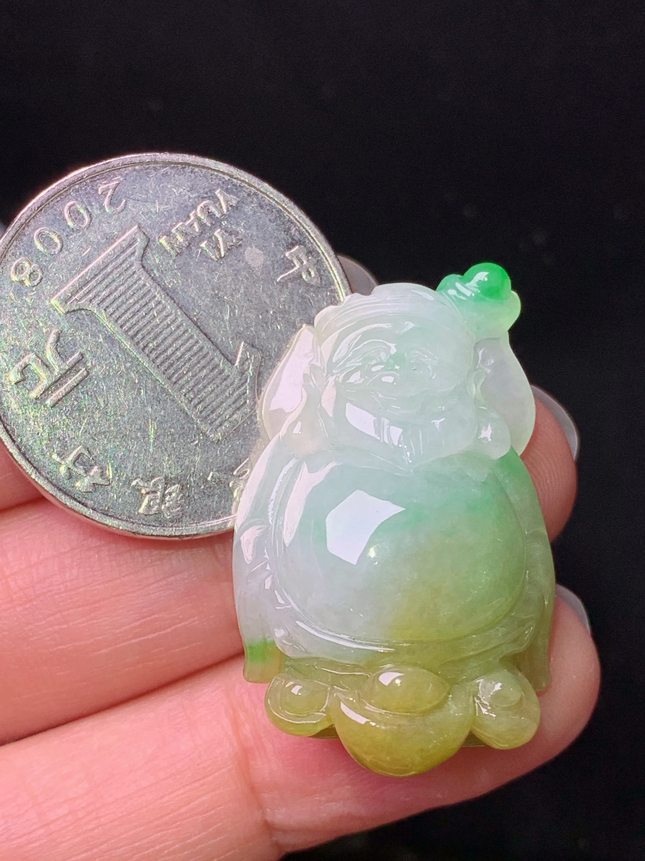 飘黄绿翡财神爷吊坠 玉质细腻 色泽艳丽清新 整体尺寸32.6*20*11