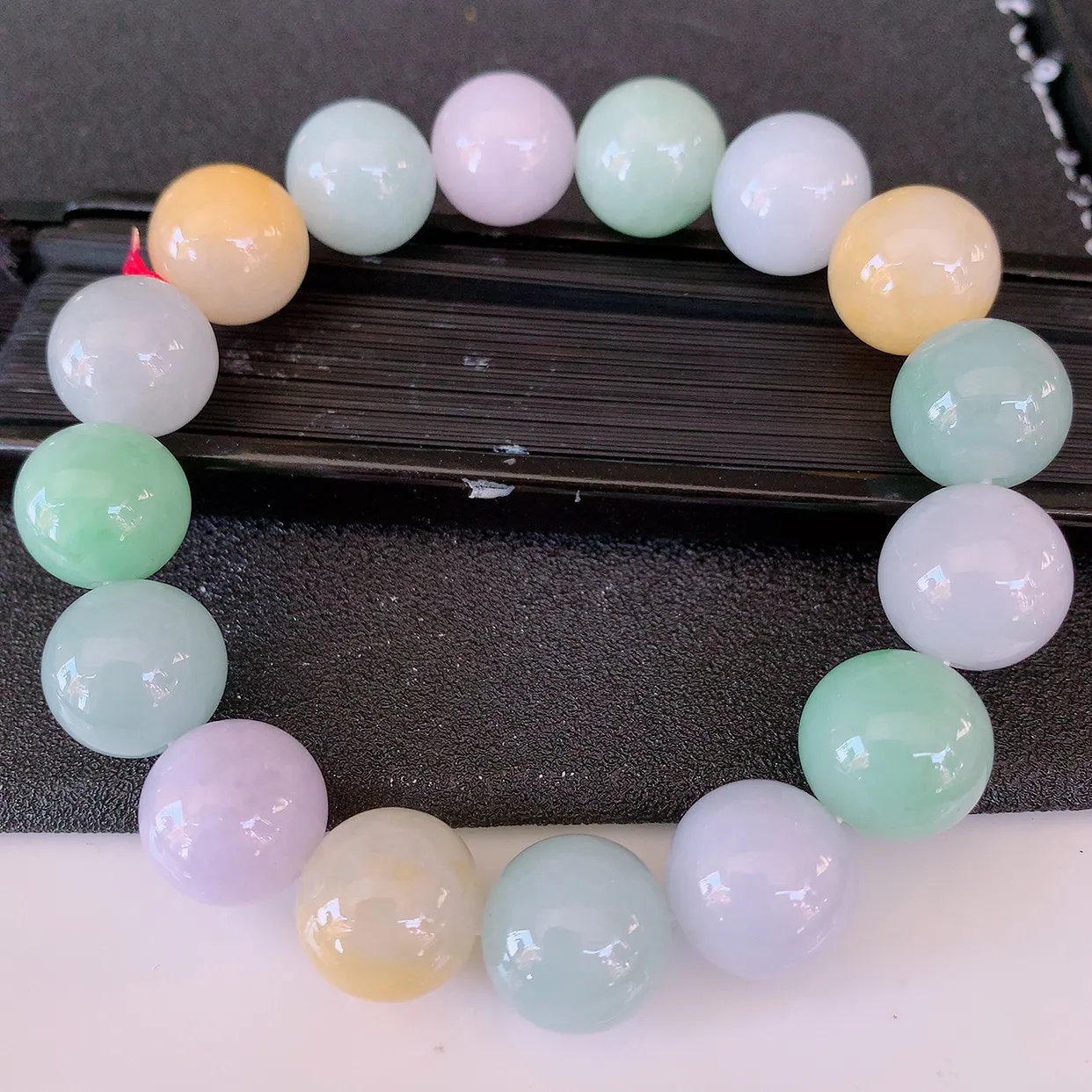 自然光实拍，冰润多宝翡翠手链，多彩翡翠手串，颜色丰富，料子细腻，高档大气，自戴送礼佳品！#46.7取一尺寸13.2