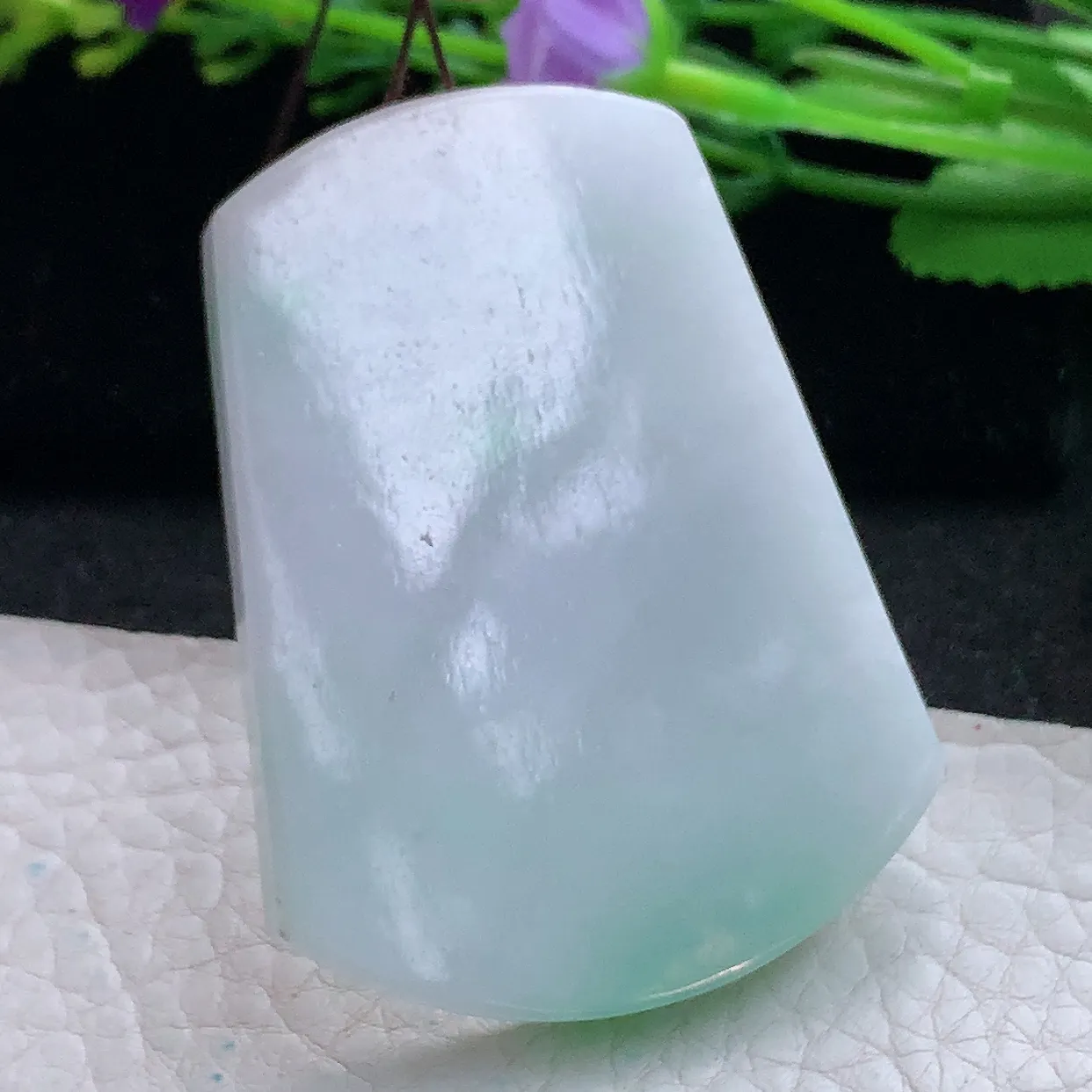 zen实拍55.6*41.8*6.2天然缅甸翡翠飘绿无事牌吊坠