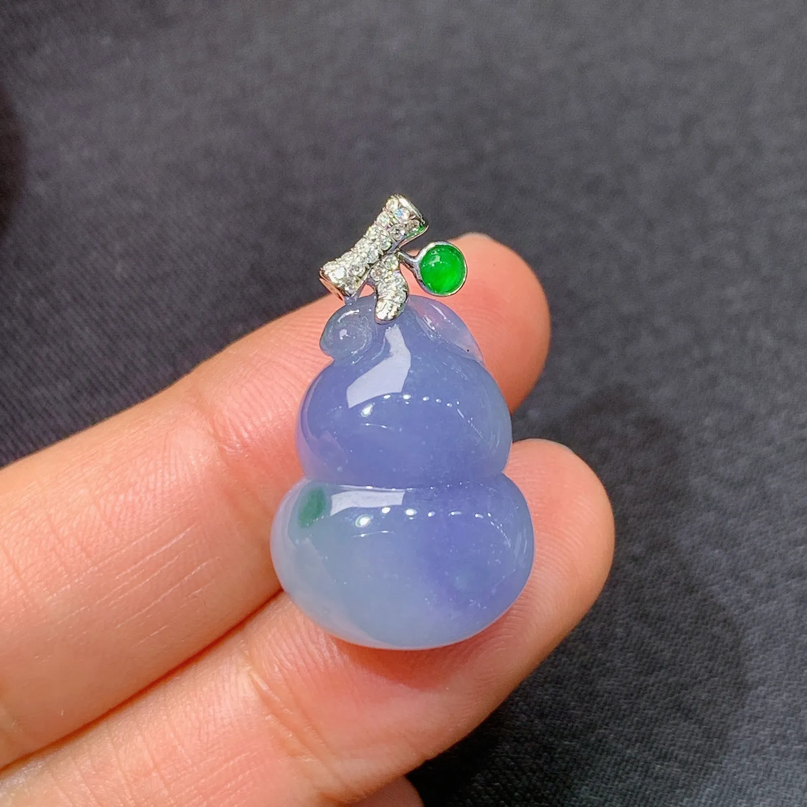 冰紫罗兰葫芦吊坠，18k金镶嵌，温润细腻，色泽浓郁，Xu 尺寸26.1*15.1*10.6