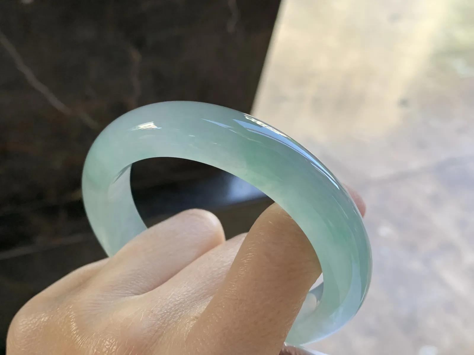 56-12.8-9.3

冰种手镯^_^金丝绿 种老肉细 实物漂亮