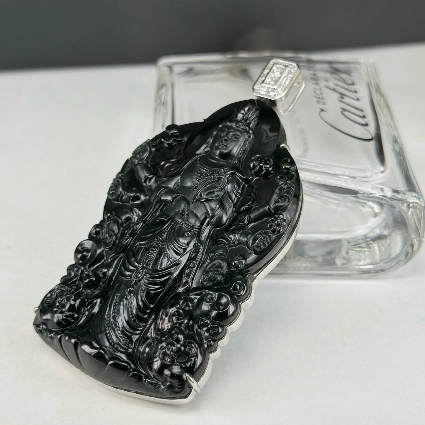 精品18k墨翠千手观音 种好色正 黑度极好打灯通透 油性十足 尺寸78.9