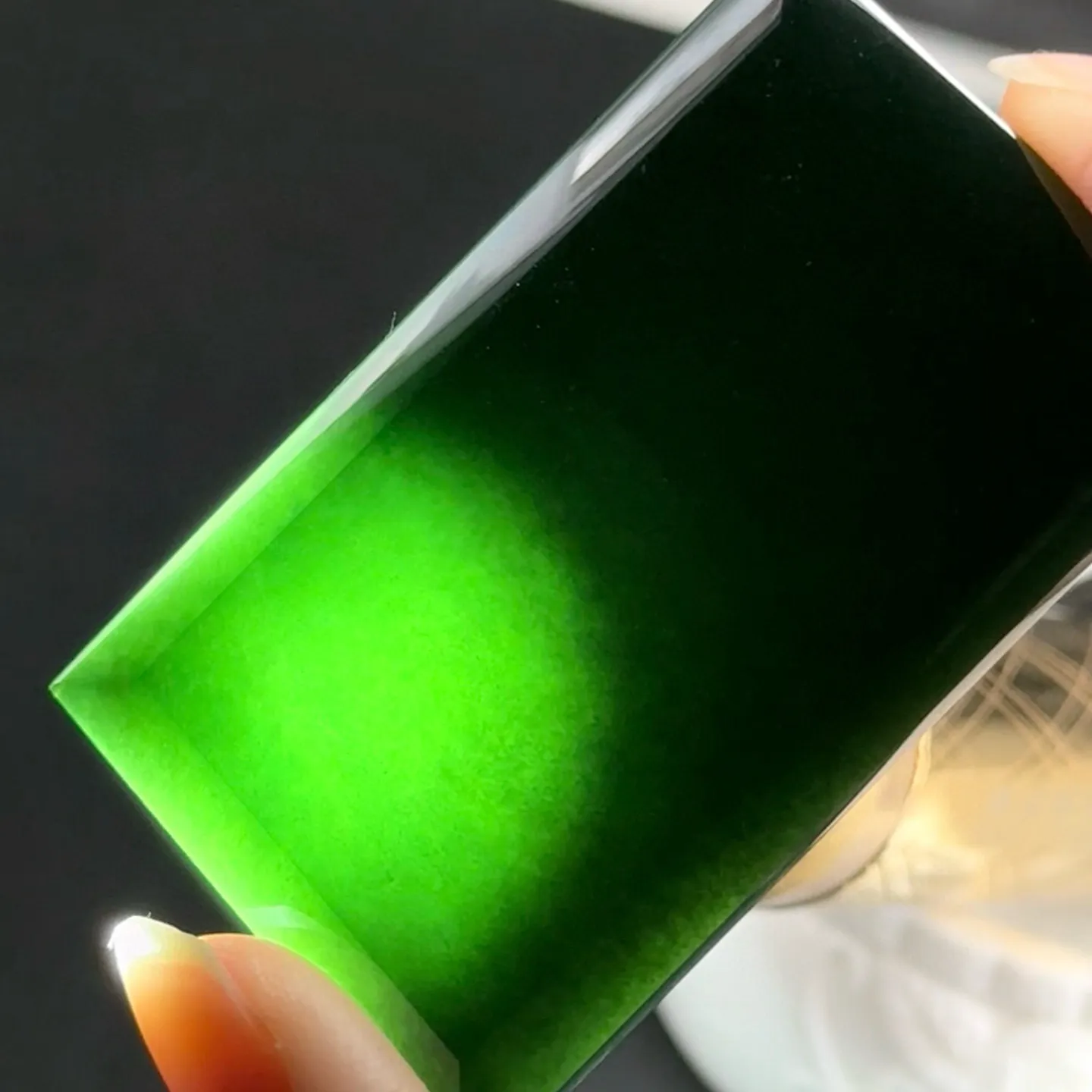 精品墨翠无事牌 种好色正 黑度好 打灯通透 油性十足 尺寸56.5