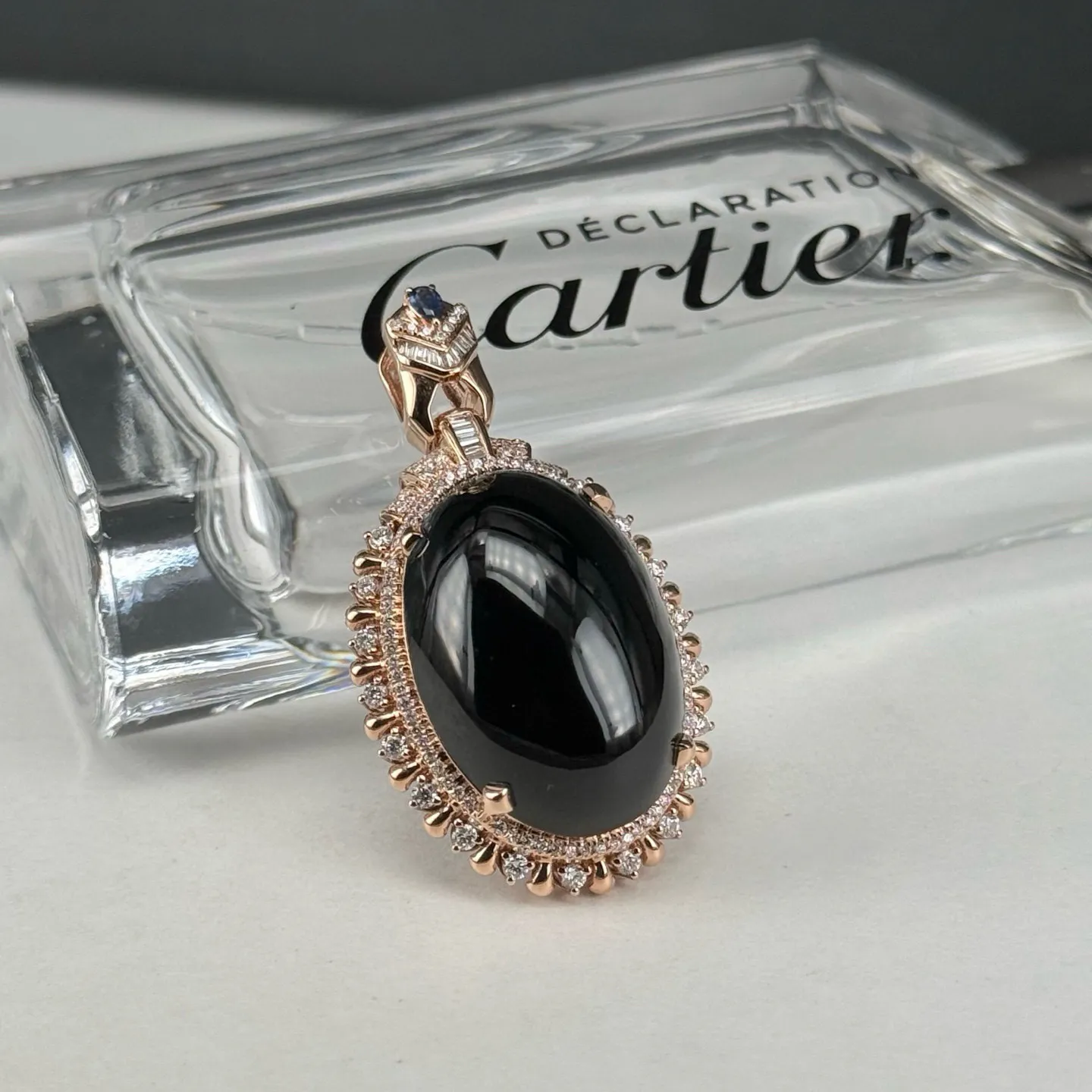 精品18k豪镶墨翠蛋面吊坠 种好色正 黑度极好 打灯通透 油性十足 尺寸39