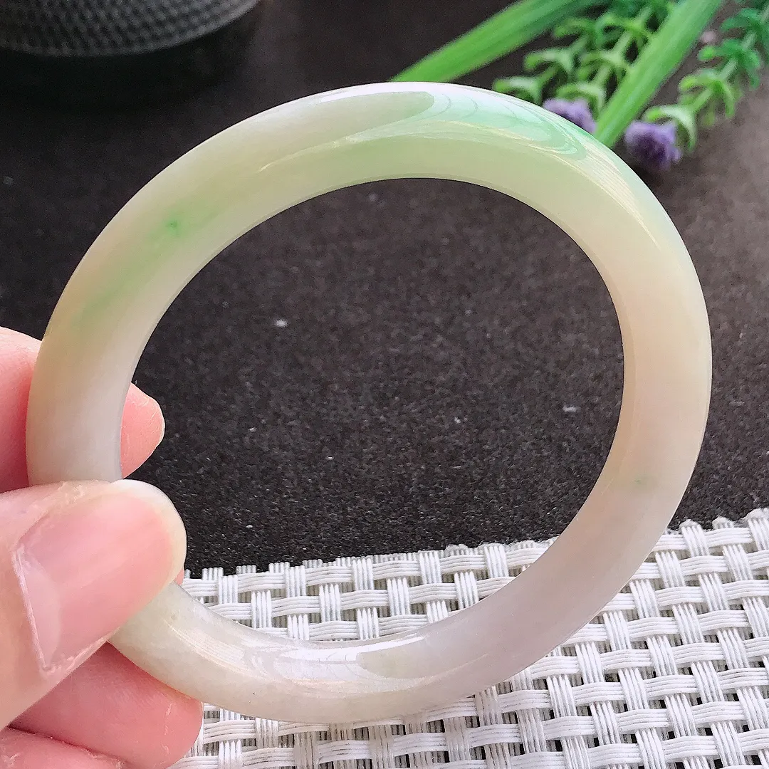 实拍翡翠A货53/9.3/9老坑冰胶水灵特色黄加绿圆条手镯翡翠玉镯女款百搭